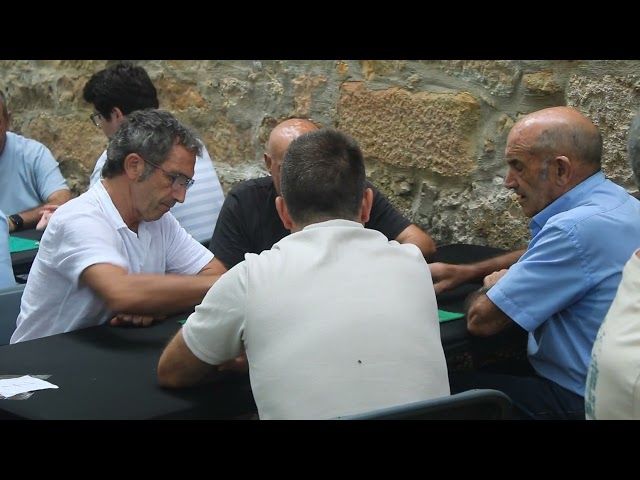 26/08/01 Urdaiagako jaiak: mus txapelketa bideoaren irudi txikia