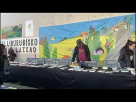 Euskal liburu eta disko azoka Lazkaon. edukiaren irudi txikia