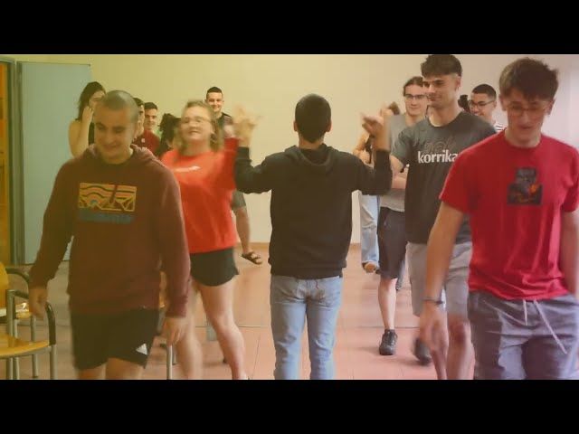 Lan talde urdina prest espedizioarako! bideoaren irudi txikia