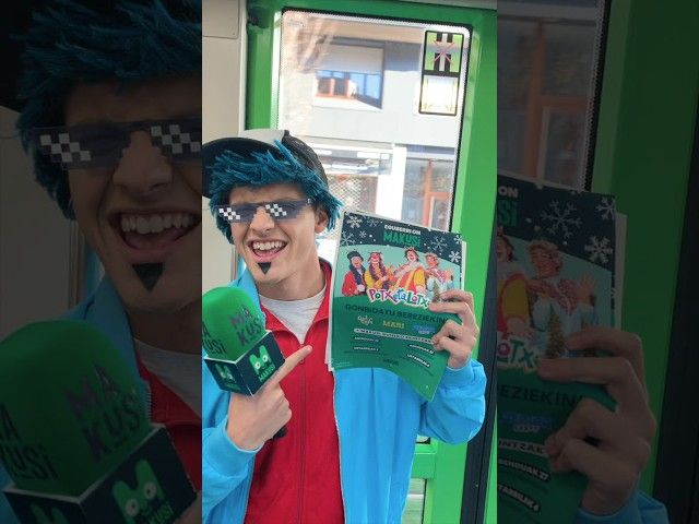 Gure lagunak GASTEIZETIK mugitu dira TRANBIAN Gabonetako ikuskizunerako kartelak jartzeko 🚊👏🏻 bideoaren irudi txikia