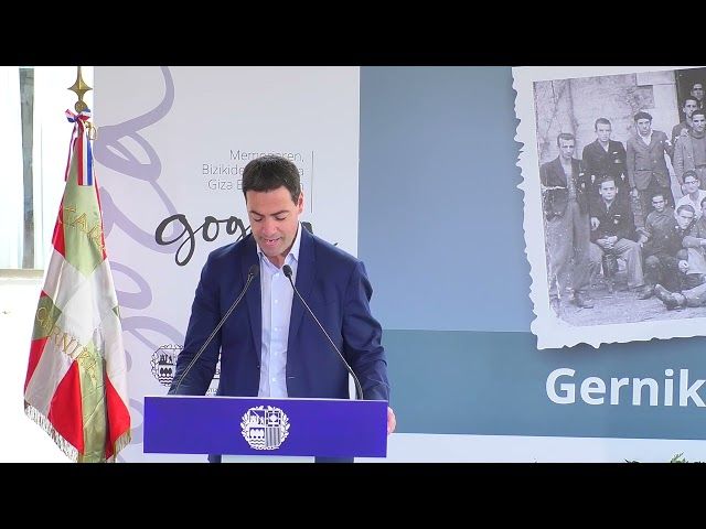 Gernika Batalloia omendu dute bideoaren irudi txikia