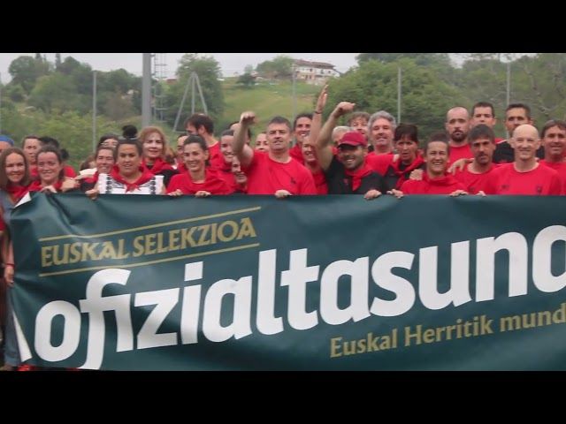 26/06/20 Usurbil F.T.-k 50 urte: futbolari beteranoak euskal selekzioarekin bat bideoaren irudi txikia