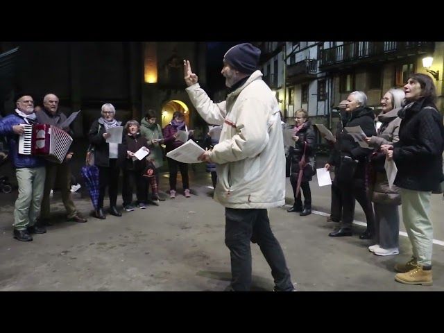 25/12/03 Euskararen Eguna: kantu eta musika saioa bideoaren irudi txikia