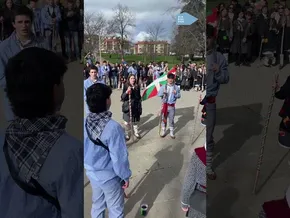 Amurrioko kintoen jaian unea topatu dute senideen aurrean abesteko bideoaren irudi txikia