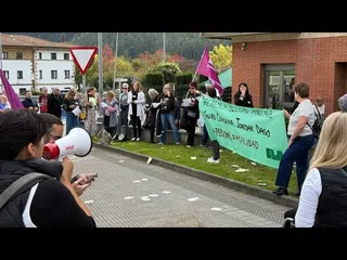 Jandoniz egoitzako langileek gehiegizko lan-kargea eta osasun arriskuak salatu dabez edukiaren irudi txikia