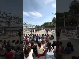 📍Ondarroa [GIZARTEA] 🤝 Zubi Zahar Ikastolako ikasleek azoka solidarioa egin dute. edukiaren irudi txikia