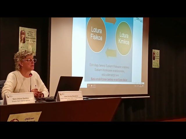 OEE 33. Bigarren mahai-ingurua: Ana Urrutia Beaskoa bideoaren irudi txikia