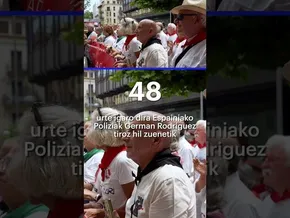1978ko sanferminetako sarraskia oroitu dute urteroko omenaldian bideoaren irudi txikia