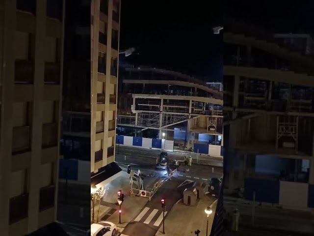 BCCren GOe eraikinaren lanak, gauez bideoaren irudi txikia
