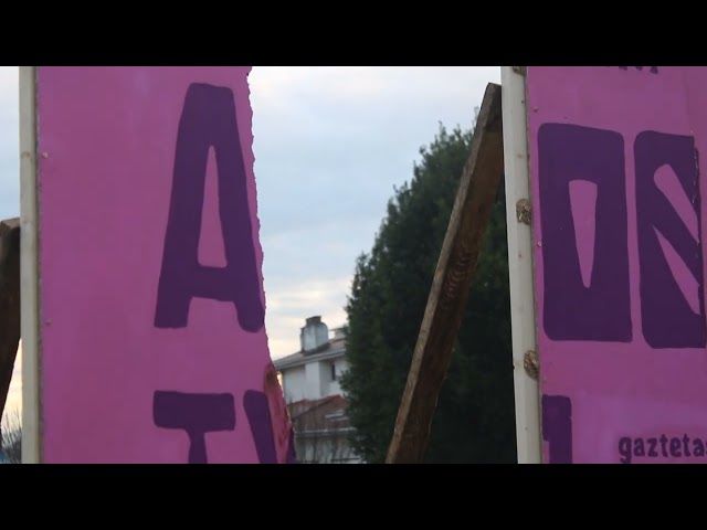 25/12/27 Arrobitxulo elkargunekoen murala txikitu dute bideoaren irudi txikia