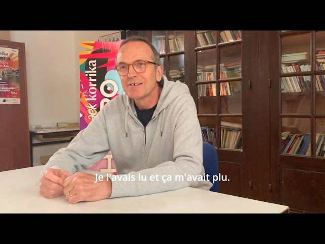 AEK(n) bizi  - Biarritzeko Gau Eskolako Marc ikaslea bideoaren irudi txikia