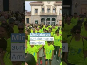 Minbiziaren Kontrako Ibilaldiak jendetza bildu du berriz Amurrion edukiaren irudi txikia
