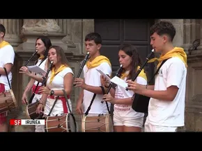 SAN FERMINAK 2026 IRUÑEA I Uzt11 I PABLO SARASATE KONTSERBATORIOKO EGUNSENTI TXISTU TALDEA bideoaren irudi txikia