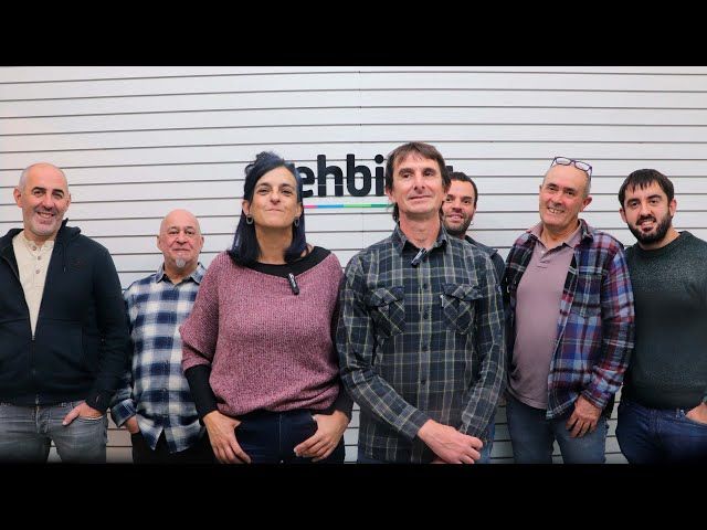 Arratiako EH Bilduko ordezkariek eskualdeko garraioaren egoerea salatu dabe prentsaurrekoan bideoaren irudi txikia