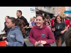 24. Korrika Donostian, auzoz auzo edukiaren irudi txikia