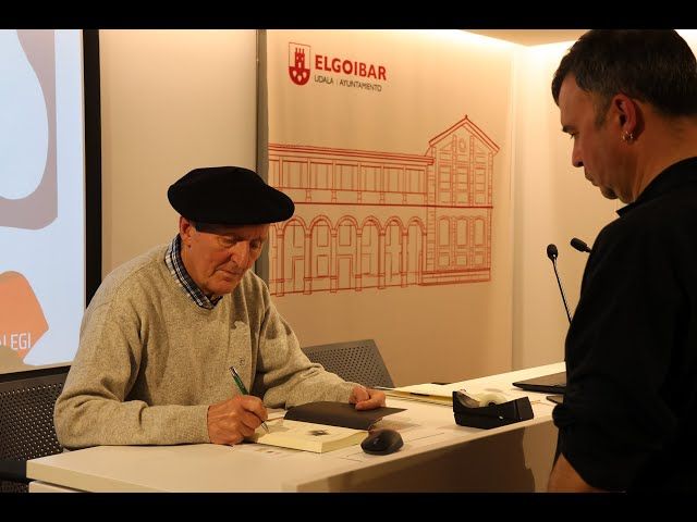 Jose Mari Esparzak Zumalakarregiz emandako hitzaldia bideoaren irudi txikia