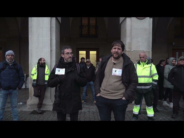 ENVISERreko langileek 22 egun daramatzate greban bideoaren irudi txikia