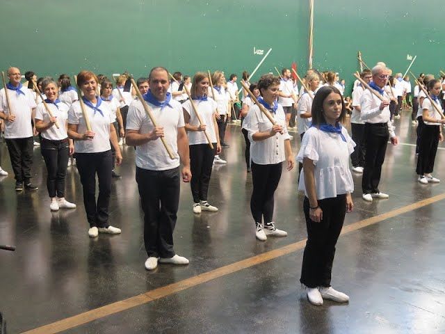 Legazpiko Sustraiak Dantza taldearen 50. urteurreneko jaialdia nagusia (II) bideoaren irudi txikia