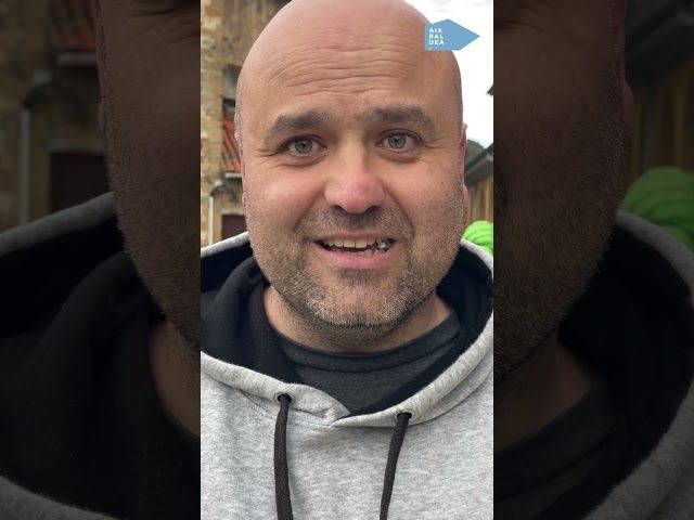 Arrankudiaga-Zolloko kale eta auzoak alaitu dituzte Eguen Zuri abestuz bideoaren irudi txikia