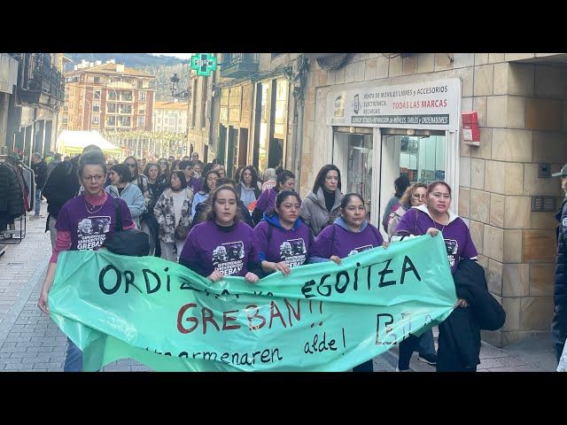 Ordiziako egoitzako langileak greba mugagabean bideoaren irudi txikia