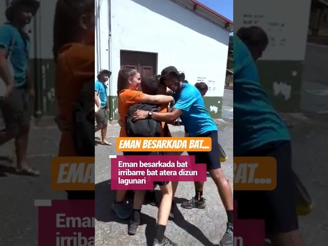 🫂 Eman besarkada bat... 🥰😍🫰#JzioquiDugu #EuskarAbentura #EuskaraDaBidea #EuskalHerria #Espedizioa bideoaren irudi txikia