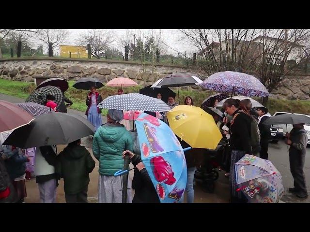 25/12/19 Aginagako eskolakoak kantuan bideoaren irudi txikia