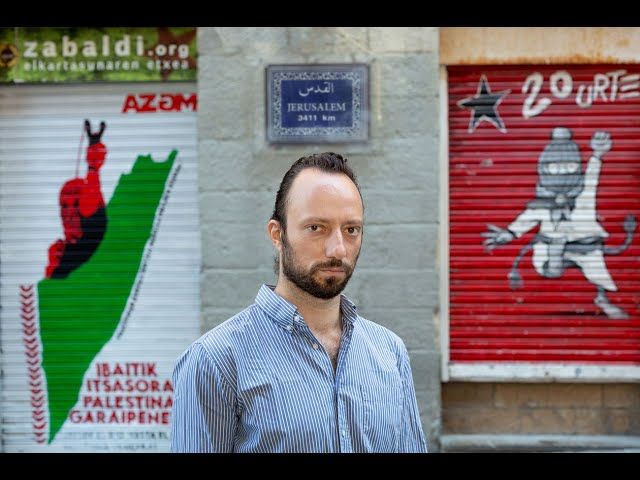 Apartheid isilaren geltokiak bideoaren irudi txikia