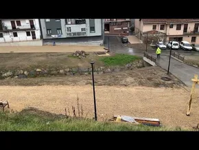 Zumarragako Udala Eitzaga auzoko atzealdean egiten ari den obra bideoaren irudi txikia