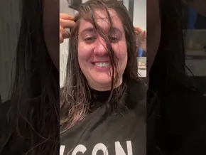 💇🏻‍♀️🎀💅🏻 bideoaren irudi txikia