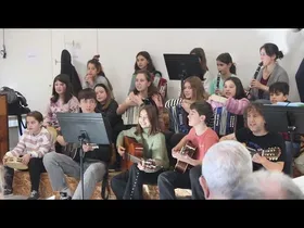 25/12/11 Belaunaldiarteko topaketa: gabonetako emanaldia edukiaren irudi txikia