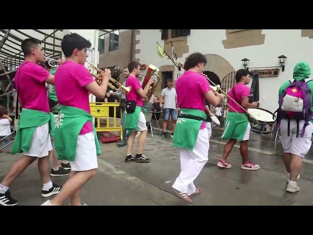 25/06/14 Zumartek 40 urte: ibilbide musikatuko txaranga eta bazkaria bideoaren irudi txikia