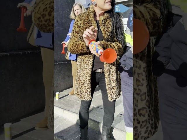 Enpresa Batzordearekin ezer negoziatu gabe urtebete eman izana leporatu diete Udalari eta alkateari bideoaren irudi txikia