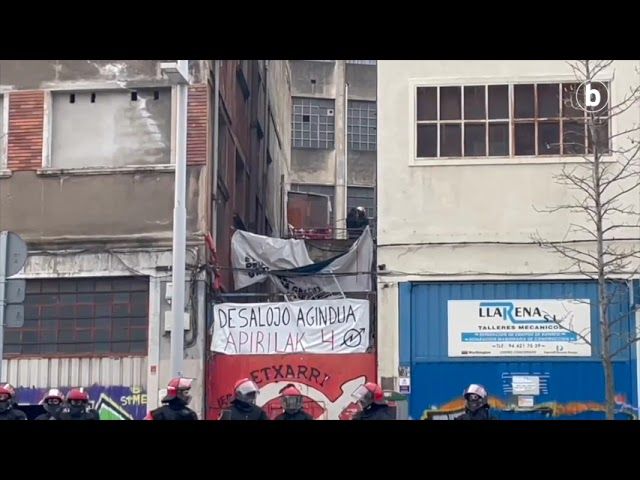 Etxarri II gaztetxea husten ari da Ertzaintza bideoaren irudi txikia