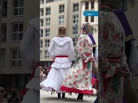 🎉 Aste Nagusia | Agur erraldoia egin diete erraldoi eta buruhandiei edukiaren irudi txikia