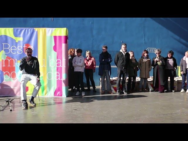 25/12/27 650 Usurbil Bizi otarren banaketa: Arrobitxuloren muralaren aurkako erasoaren salaketa bideoaren irudi txikia