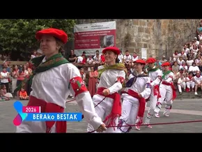 BESTAK 2026 BERA I BANDERA, BORDON ETA MAKIL DANTZAK bideoaren irudi txikia