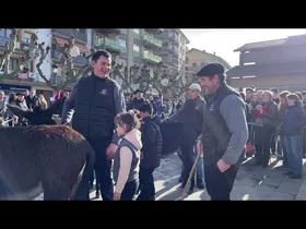 Enkarterrietako Astoen Gipuzkoako 25. lehiaketa egin dute Lazkaon. edukiaren irudi txikia