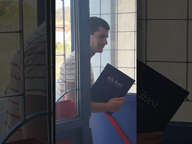 AHOLKULARITZA  | 𝐈𝐤𝐚𝐬𝐭𝐞𝐭𝐱𝐞𝐞𝐢 𝐞𝐬𝐤𝐮𝐳 𝐞𝐬𝐤𝐮 𝐛𝐢𝐝𝐞𝐚𝐧 𝐥𝐚𝐠𝐮𝐧𝐭𝐳𝐞𝐤𝐨 𝐦𝐨𝐝 bideoaren irudi txikia