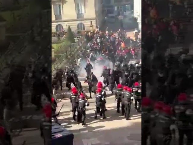 Ertzaintzaren pilotakada batek masailezurra eta hainbat hortz hautsi dizkio Aritz Ibarrari bideoaren irudi txikia