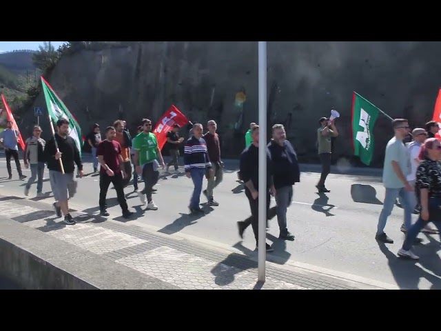 26/03/12 Zubietako erraustegiko langileak lan-baldintza duinen aldeko borrokan bideoaren irudi txikia