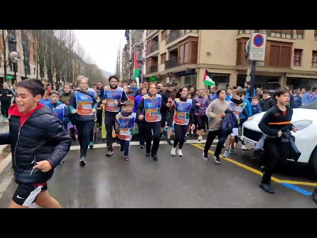 24. Korrika. Goierriko Hitzak Beasainen hartu du lekukoa bideoaren irudi txikia