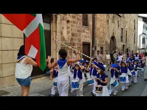 Haurren danborrada Seguran bideoaren irudi txikia