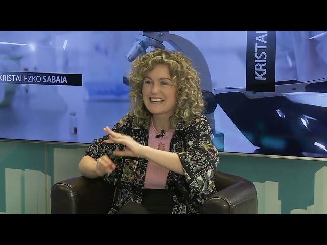 KRISTALEZKO SABAIA I  ITSASO SALABURUA bideoaren irudi txikia