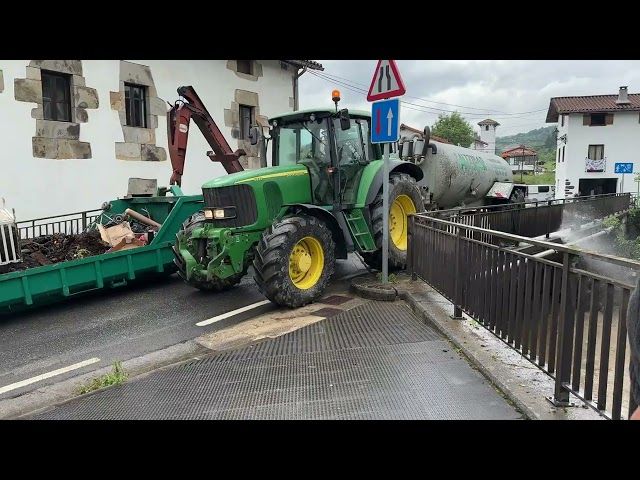 Uholdearen ondoren, garbiketa lanak Itsason bideoaren irudi txikia