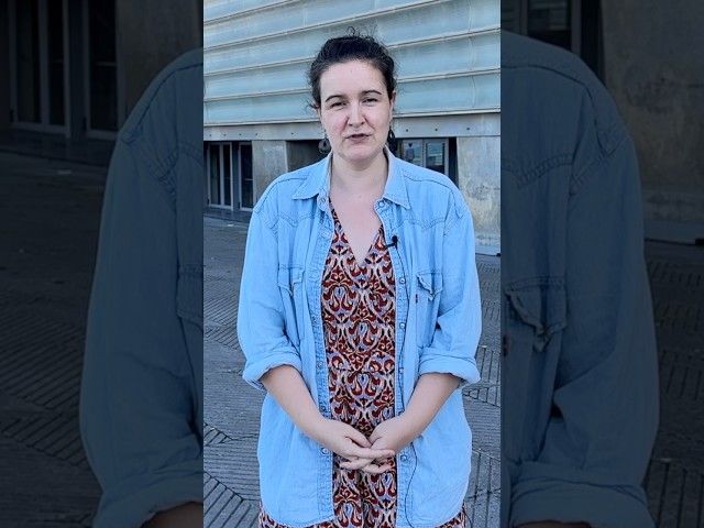 Uxue Arzelusen kritika | 'Coward' eta 'Seis meses en el edificio rosa con azul' bideoaren irudi txikia