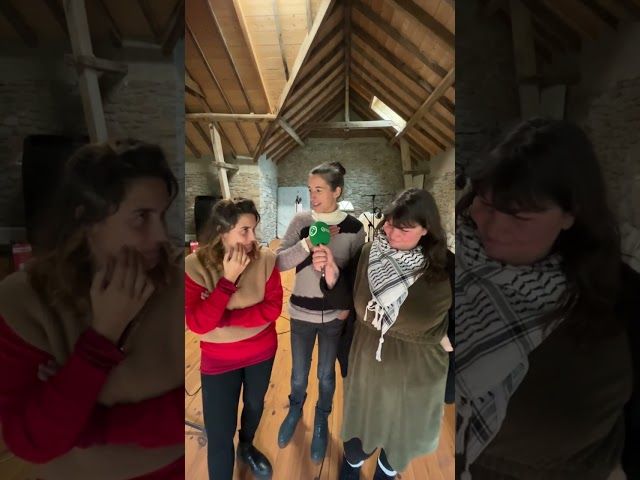 Hor Hor taldea lehen diska grabatzen ari. 10. Erreportajea bideoaren irudi txikia