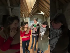 Hor Hor taldea lehen diska grabatzen ari. 10. Erreportajea edukiaren irudi txikia