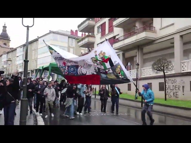 26/03/14 Iruñeako Peña Alegriako kideen kalejira bideoaren irudi txikia
