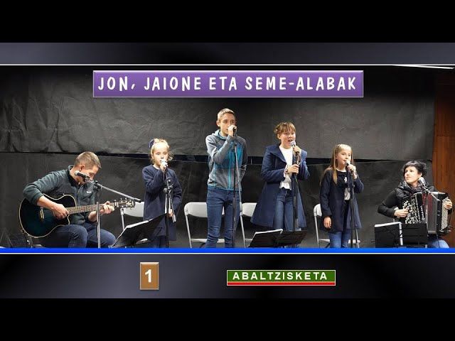 Jon, Jaione eta seme-alabak kontzertuan (1) (Abaltzisketa, 2024-11-29) (38'42'') bideoaren irudi txikia