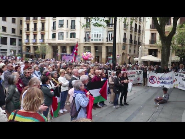 26/04/18 Osasun Publikoaren Aldeko Herri Plataformen manifestazioa: amaierako ekitaldia bideoaren irudi txikia